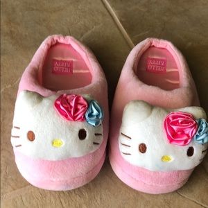 Hello kitty house slippers pink